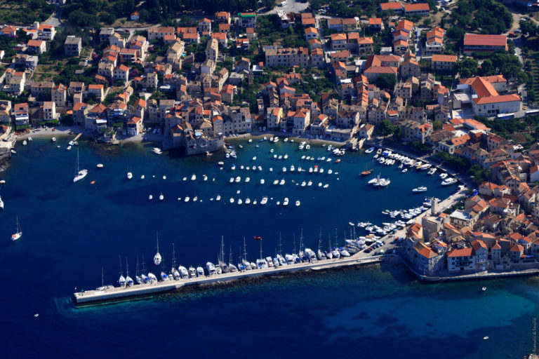 Mooring in Croatia - AndAdventure