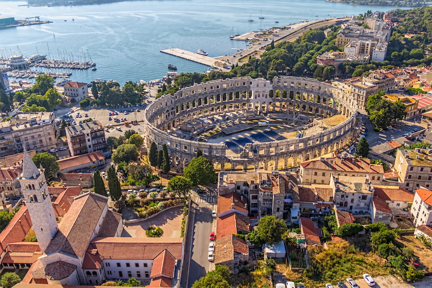 Istria towns and sights not to be missed - Pula Arena